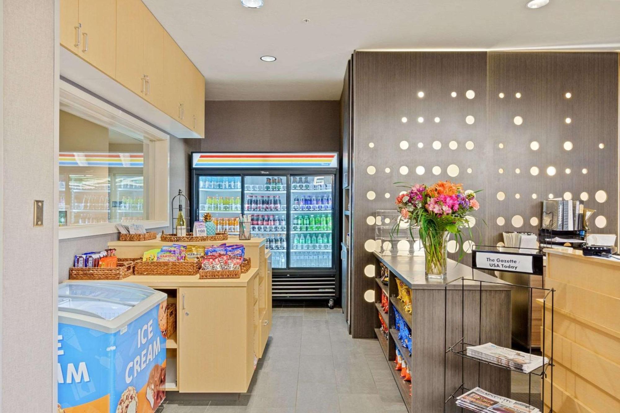 最佳西方Plus行政公寓-菲尔莫尔酒店 科罗拉多斯普林斯 外观 照片